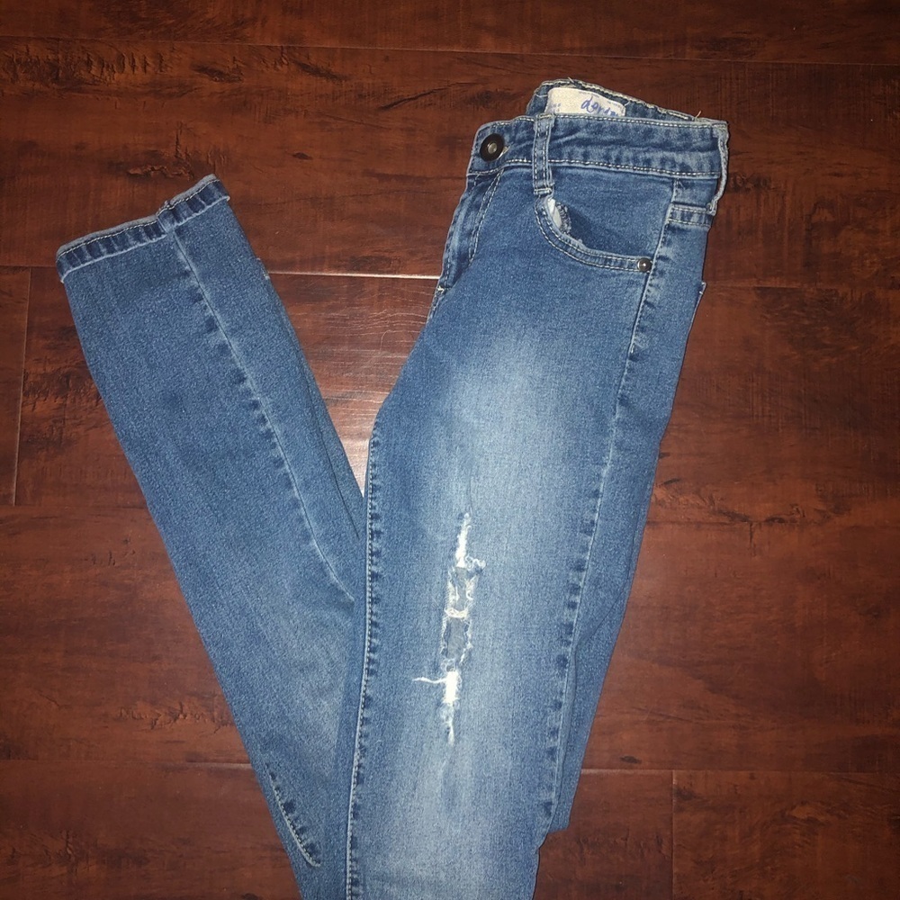 Cotton On distressed ripped jeans